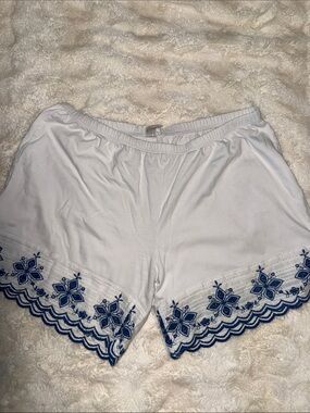 intimissimi White Sleep Shorts with Navy Embroidered Hem